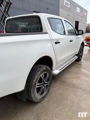 Car Mitsubishi L200 - 8